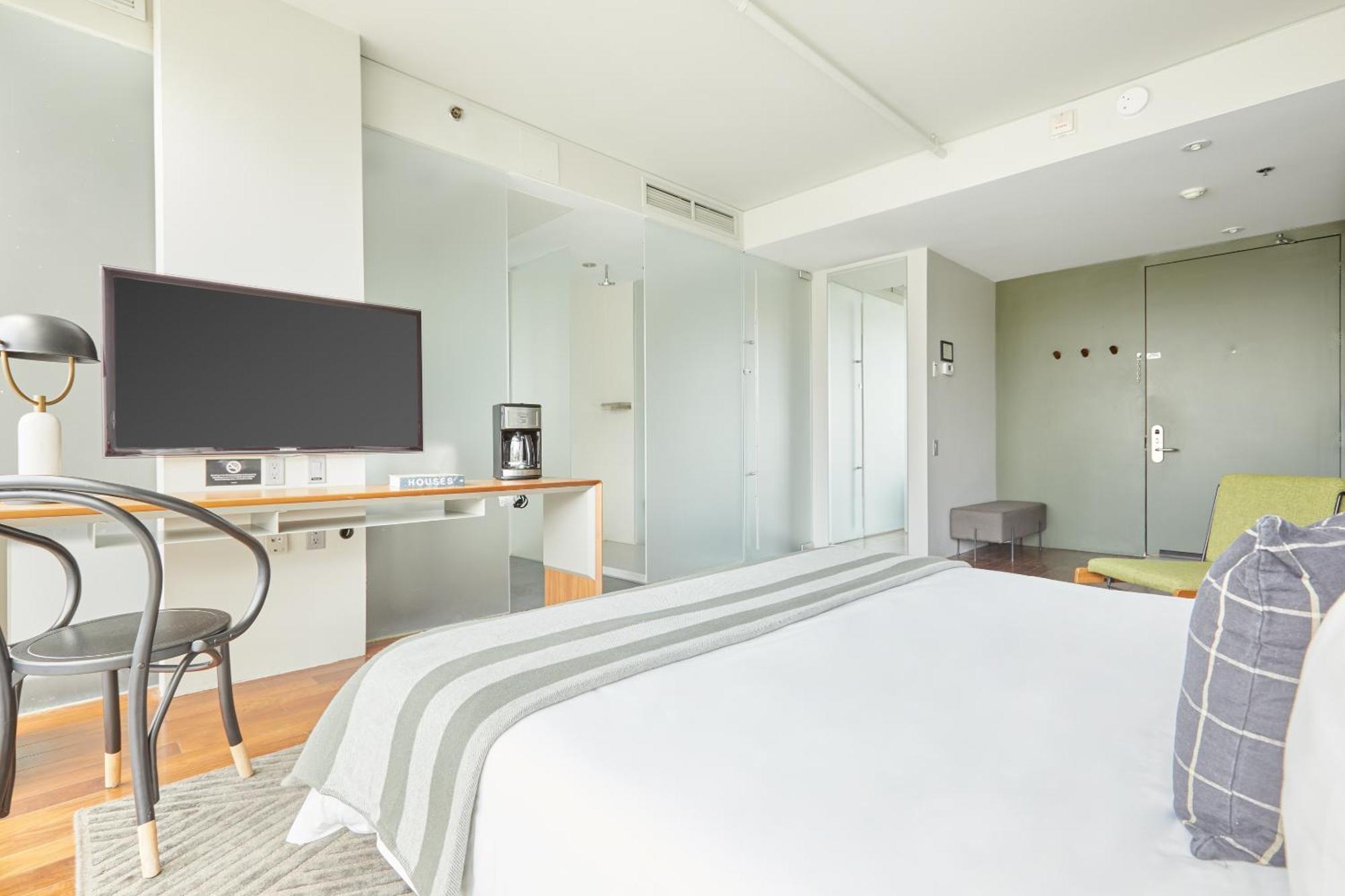 Sonder The Slate Hotel Toronto Room photo